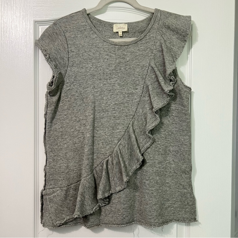 Deletta Anthropologie Choral Gray Ruffle Short Sleeve Top